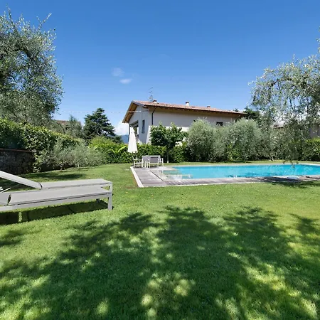Pittoresco Con Piscina Torri Del Benaco
