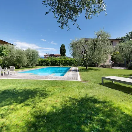 Apartment Pittoresco Con Piscina